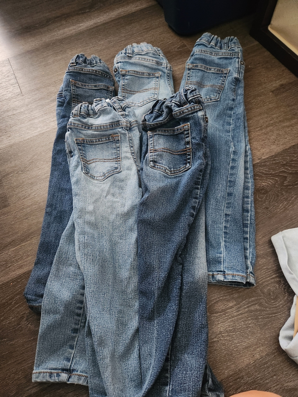 Boys Size 4t Elastic Waist Blue Jeans -  5 Pairs Osh Kosh Carters